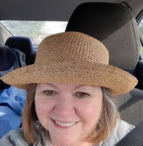 Meet your Posher, Sharon